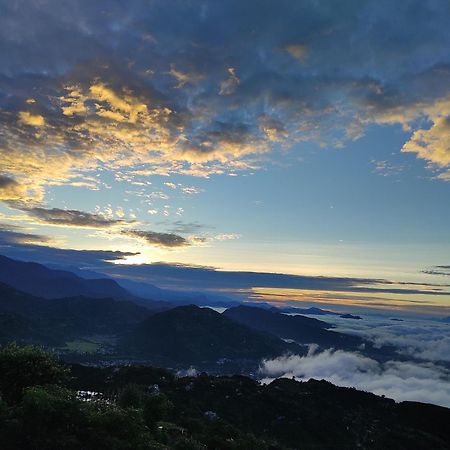 Lake View Lodge Sarangkot بوكْرا المظهر الخارجي الصورة