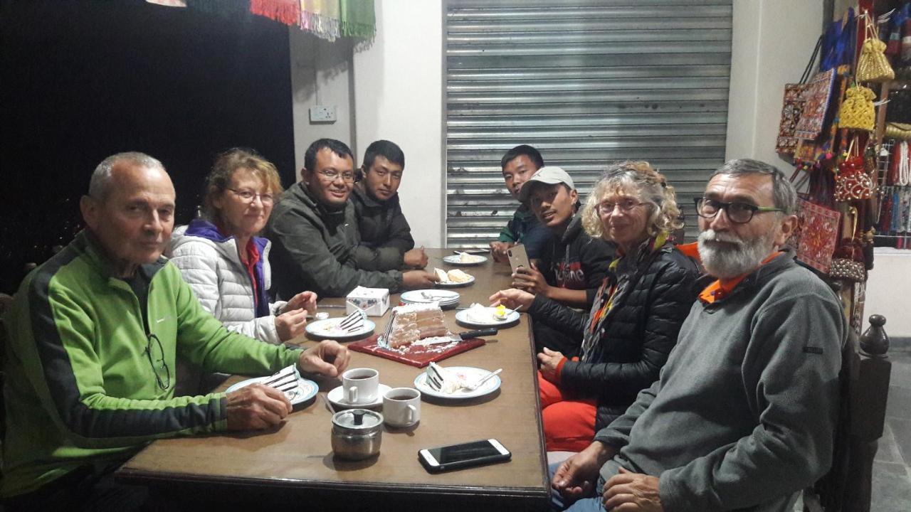 Lake View Lodge Sarangkot بوكْرا المظهر الخارجي الصورة