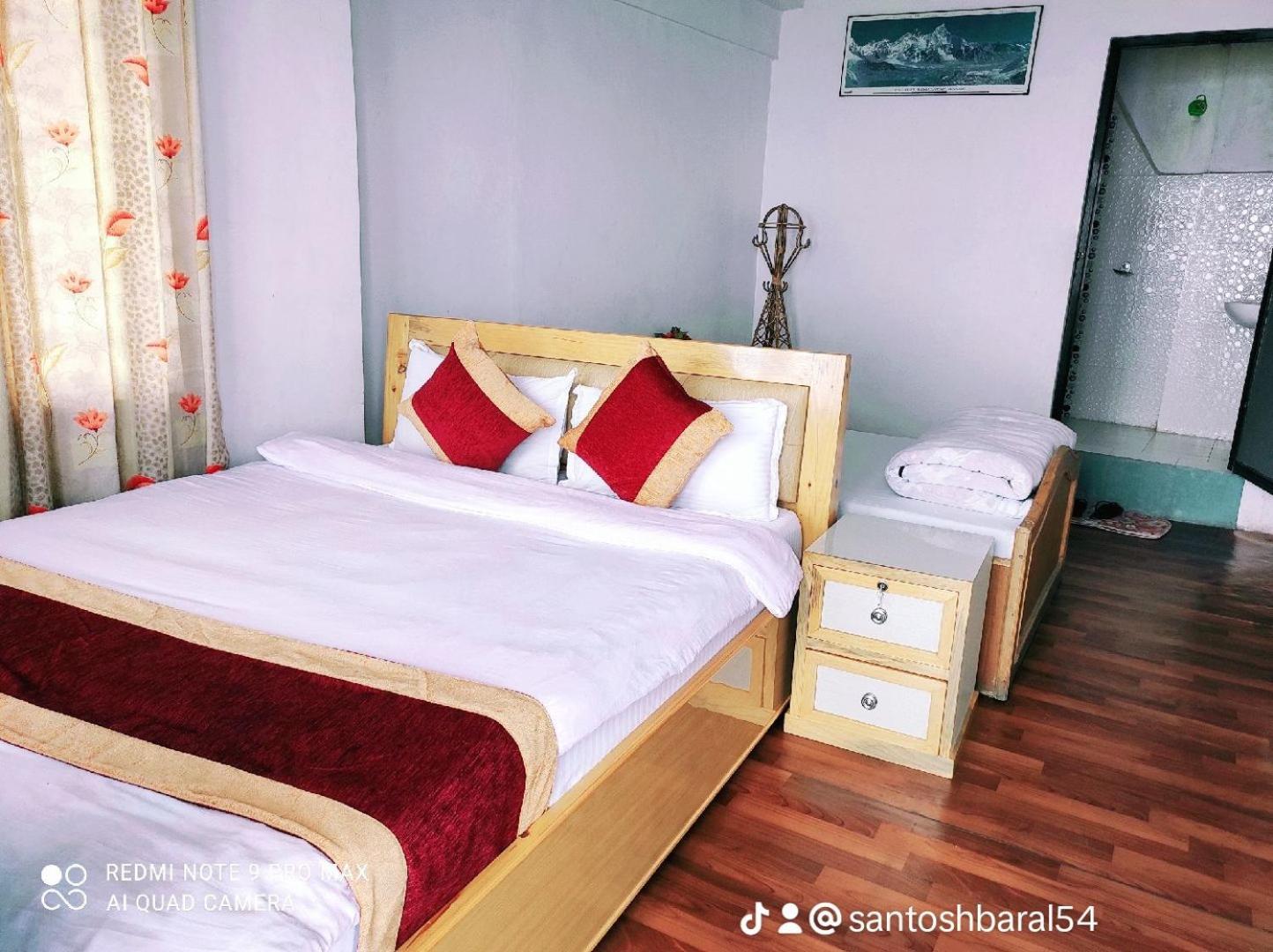 Lake View Lodge Sarangkot بوكْرا المظهر الخارجي الصورة